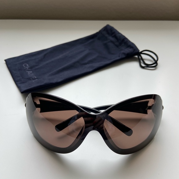 Chanel camellia sunglasses 6032 - Picture 2 of 10